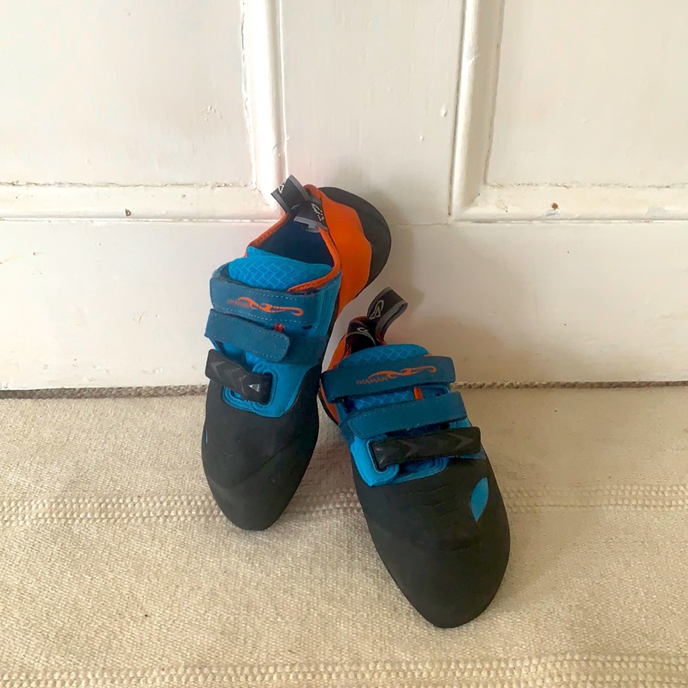 Climbing shoes